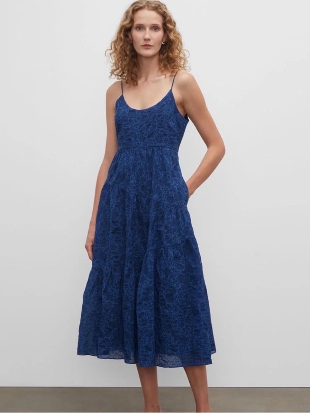 Club Monaco Traveling Tiers Maxi Dress Navy Size 4 EUC Pockets Spaghetti